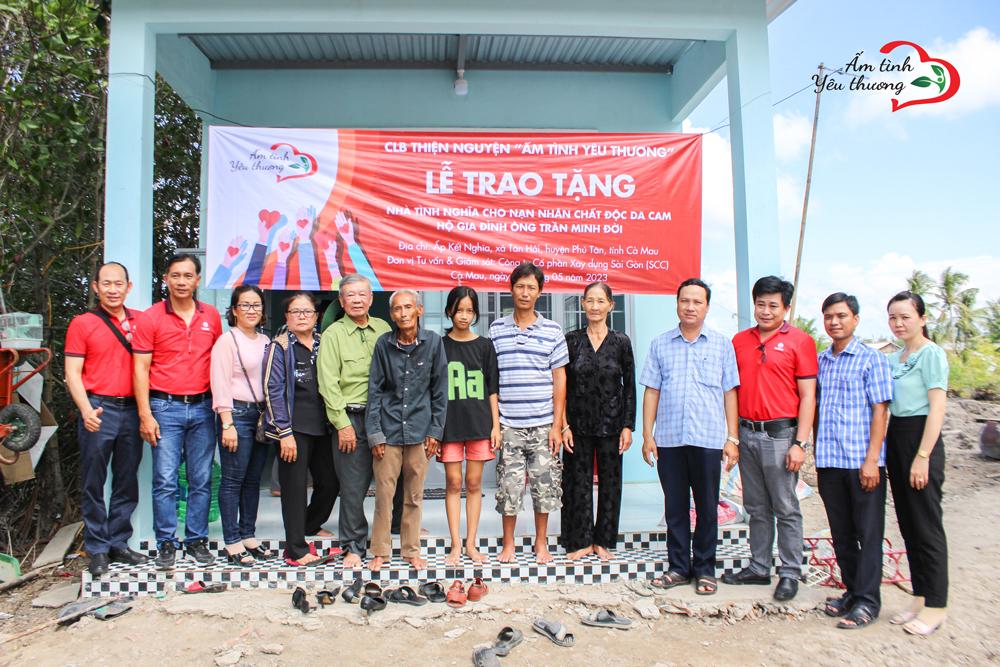 CLB THIỆN NGUYỆN ẤM TÌNH YÊU THƯƠNG TRAO TẶNG NHÀ TÌNH NGHĨA CHO ANH TRẦN MINH ĐỜI TỈNH CÀ MAU
