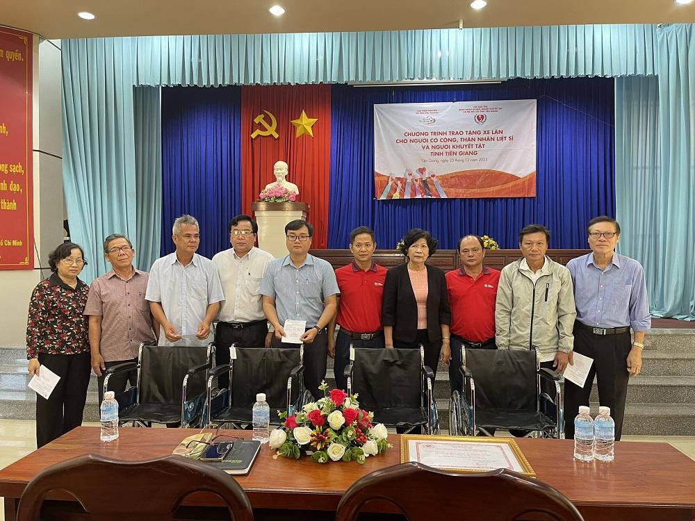 TRAO TẶNG 40 XE LĂN TẠI TỈNH TIỀN GIANG