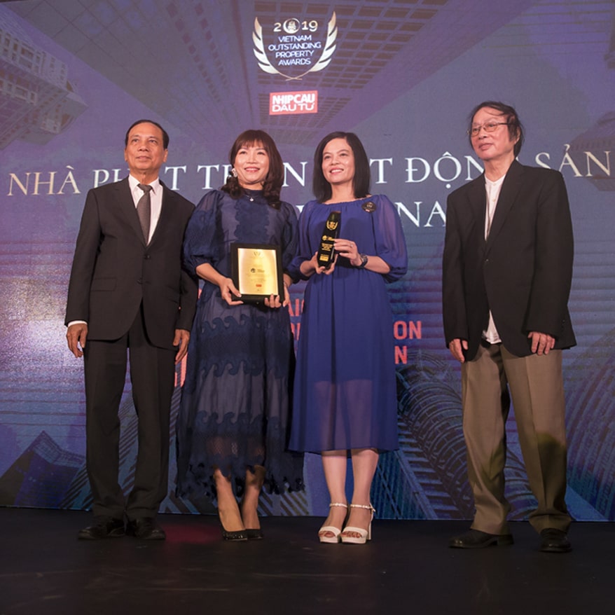 CÔNG TY SCC ĐƯỢC TÔN VINH TẠI "LỄ VINH DANH BĐS TIÊU BIỂU VN" 3 NĂM LIÊN TIẾP