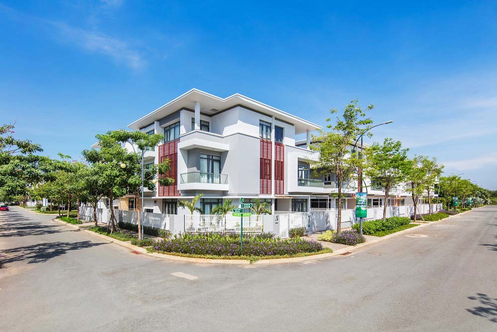 CHỌN KHU ĐÔNG, NGƯỜI MUA ƯU TIÊN DỰ ÁN “XANH”