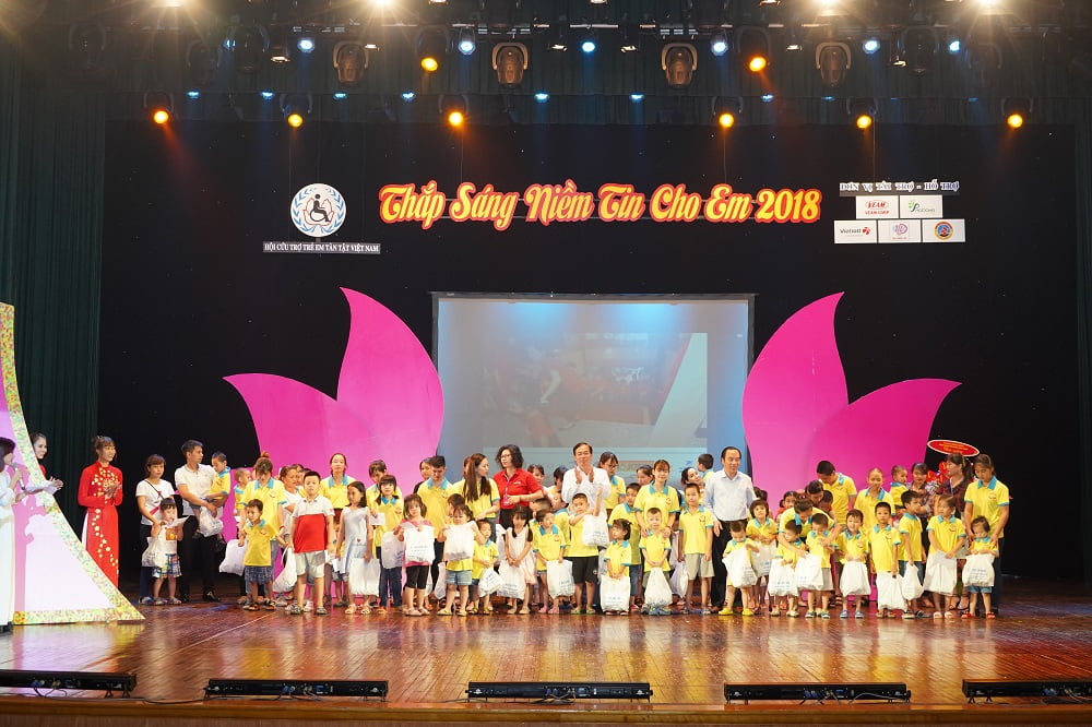 PHODONG VILLAGE ĐỒNG HÀNH “THẮP SÁNG NIỀM TIN CHO EM” LẦN IV NĂM 2018